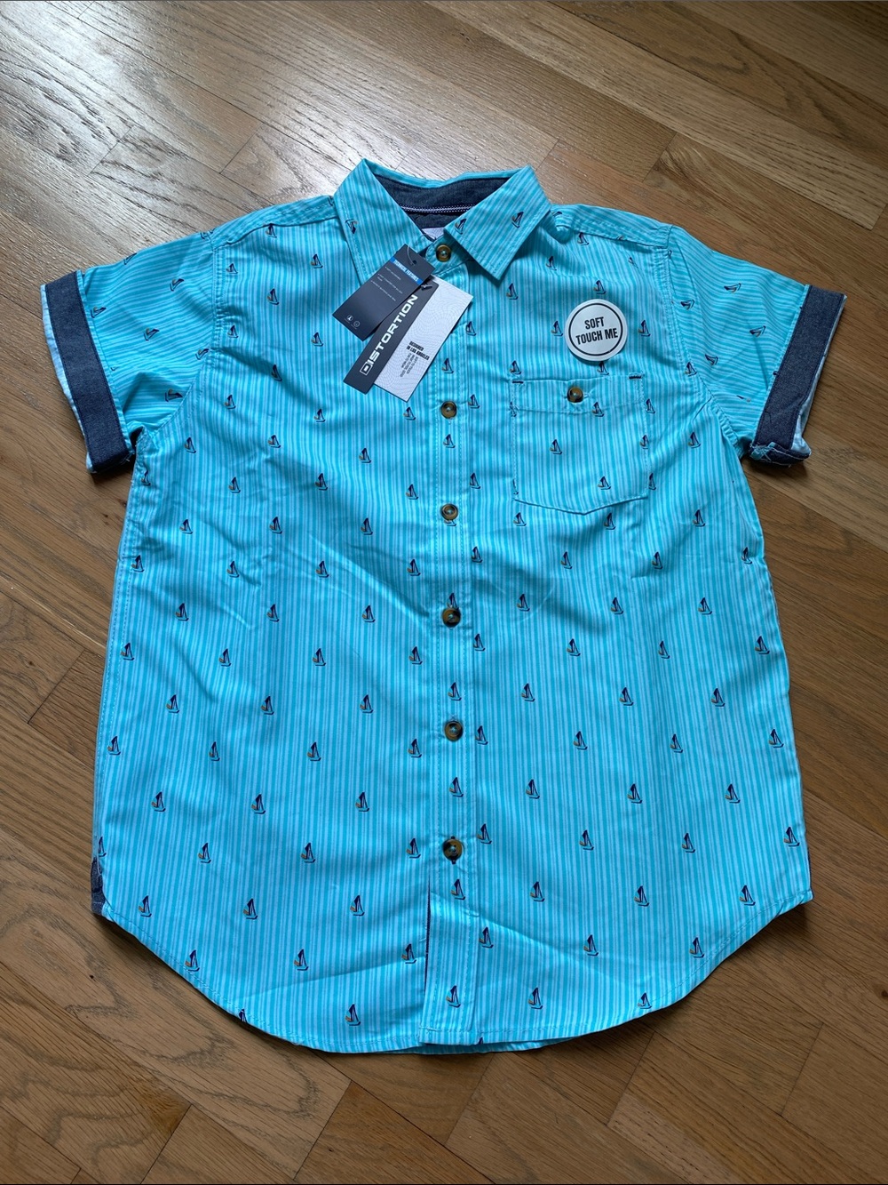 NWT Distortion Boys' Aqua Short-Sleeve Button-Down Shirt Size 8